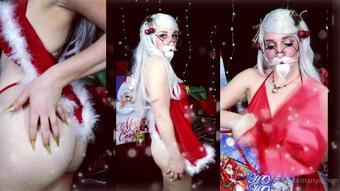 brittanysimon 242567183 2021 12 20 throwback three years ago i can t remember. i loved being santa sorry i didn t do any christmas th (brittanysimon)