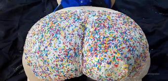 kourtneycakes 22 09 2019 63130887 cake in motion would you feast (kourtneycakes)