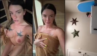 karinafoxkink 1122239683 sauna and cold dunk bath.  (karinafoxkink)