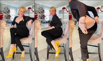 tvkristina 06 01 2022 2322391292 These heels are made for kissing... (tvkristina)