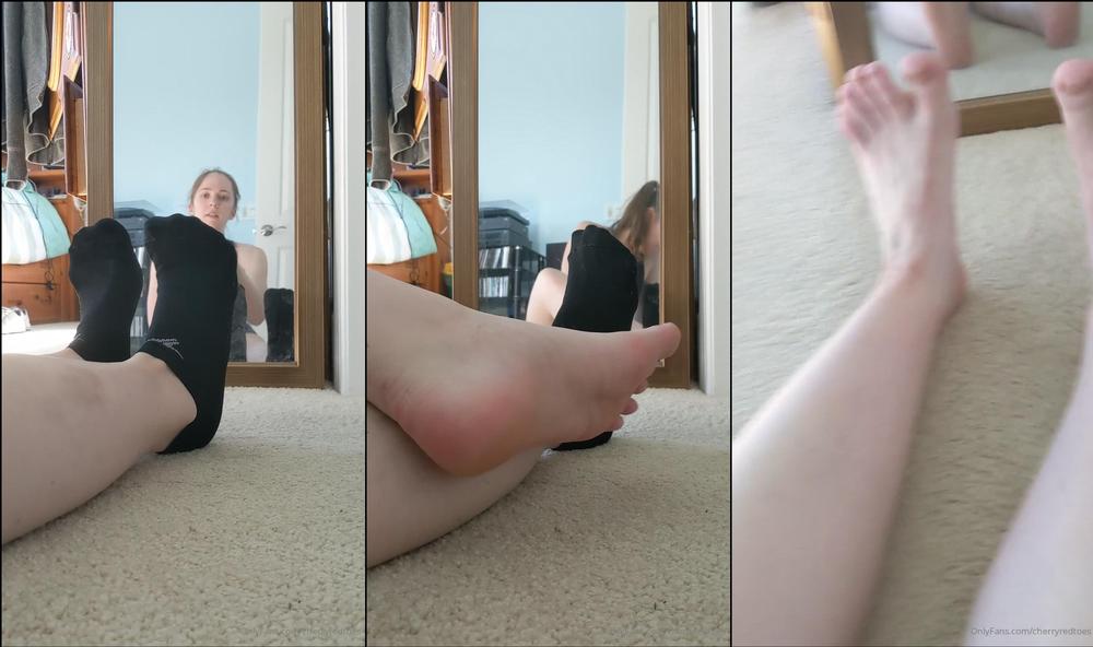 cherryredtoes 17 04 2020 239329203 quick post workout pre shower clip 
