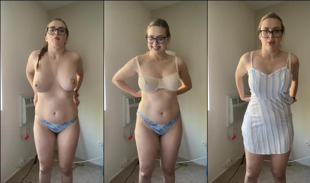 curvy_baby 27 10 2019 13014704 Getting dressed