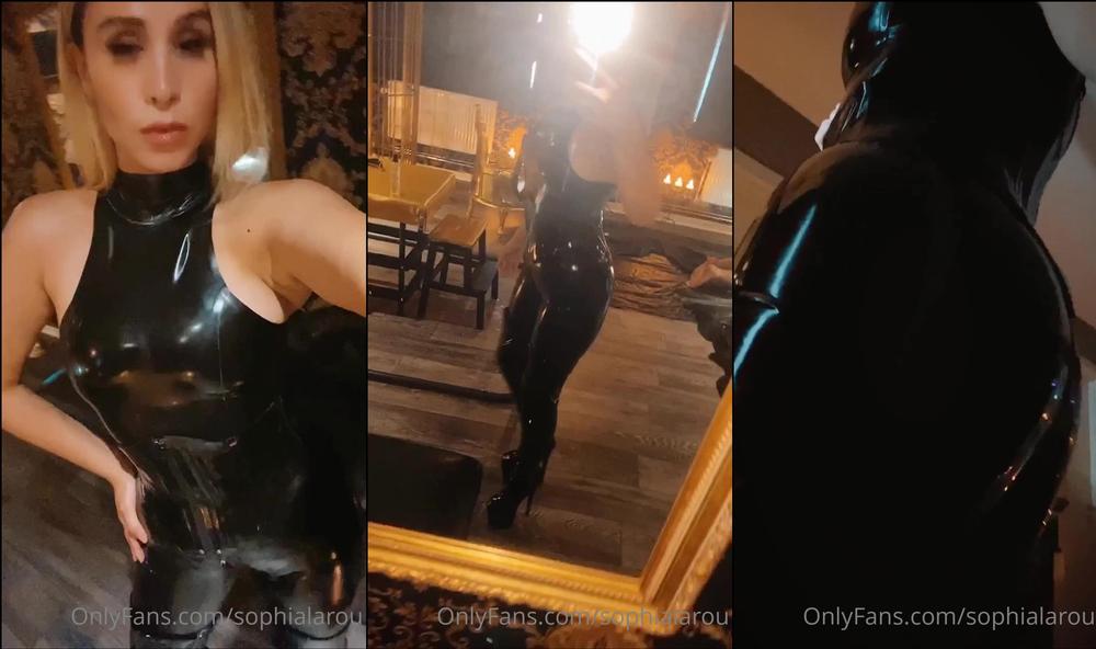 sophialarou 04 08 2020 646298644 Feeling so good in my latex catsuit â¨