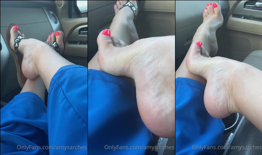 amysarches 16 04 2021 2084819612 here s my latest pedi clip for you hope you like my color and my pink high arches dangl