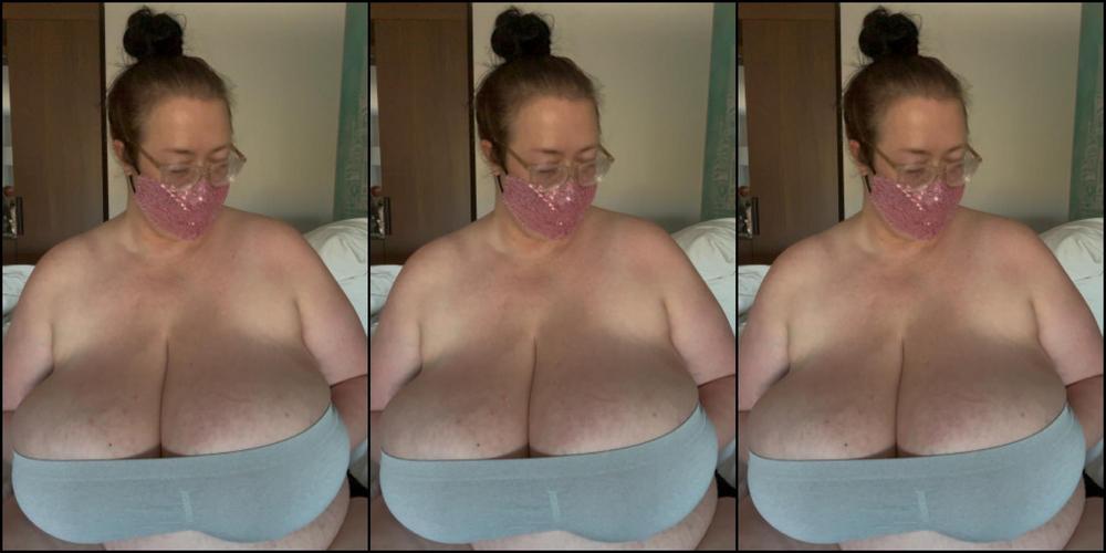 Flashing and teasing you with my huge titties - January 12, 2025
