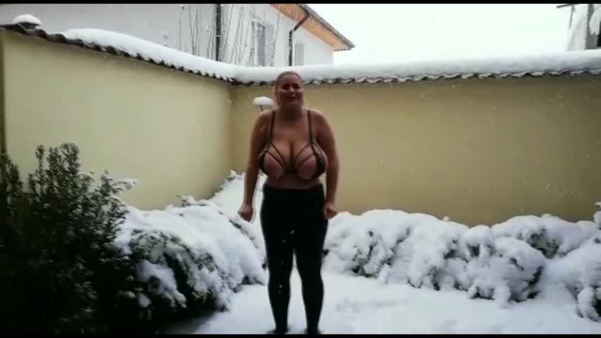 Slow mo snow - January 15, 2019