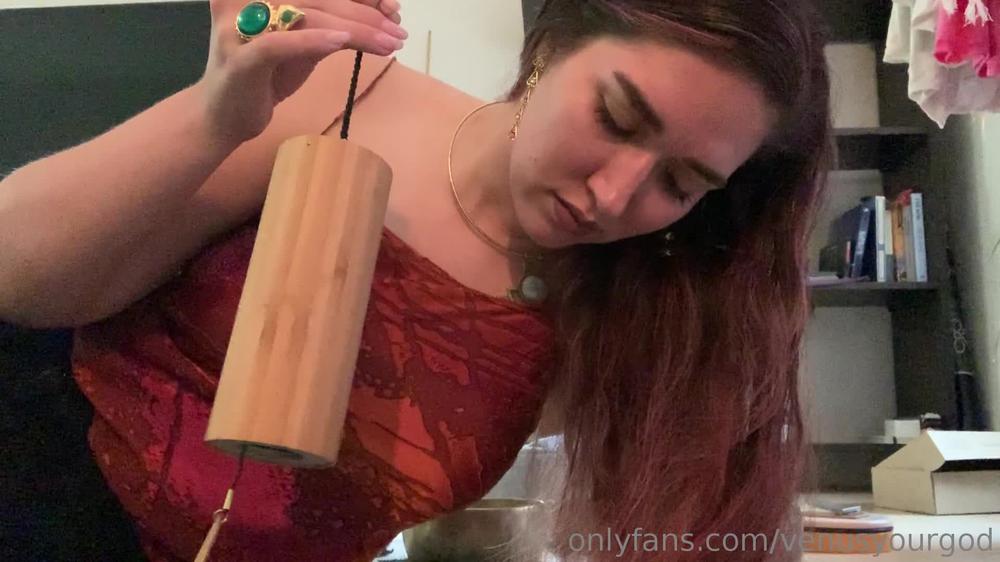 lalitalolli 29 03 2019 26557220 playing my air koshi chime.