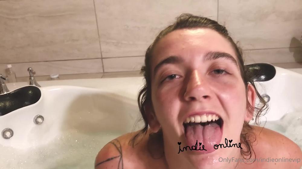 indieonlinevip 275181187 2022 02 17 to end the vacation we went with my boyfriend to a cabin in the mountains we filmed this video for 