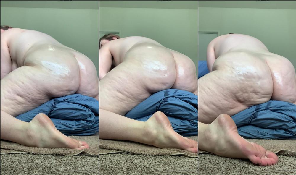 feloniousjane 09 04 2020 222932130 Humping my pillow