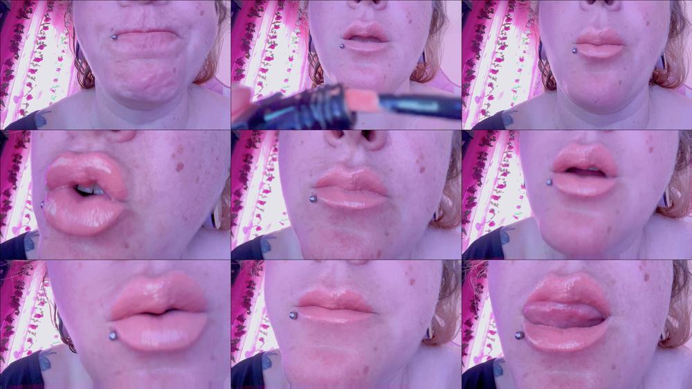 beige lip gloss [4k - July 16, 2024