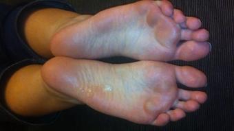 JERK OFF OVER GIANT SOLES - February 18, 2024 (bestfootjobs)