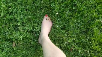 pixiefeetnixx 12 07 2020 526529216 Barefoot walkies  I love the feeling of wild grass between my toes  (pixiefeetnixx)