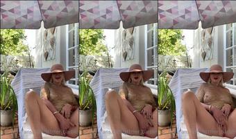 gl1tter barbie 313374622 balcony squirt from my show last weekend countdown from 5 1 going live now on my balcony let s do some more squirting  (gl1tter_barbie)