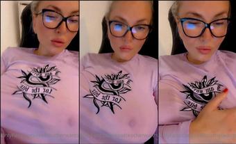 mikagray 417113314 feeling naughty 1 (mikagray)