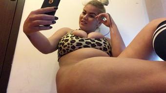 Easy Rinsing Ignore - October 17, 2018 (HugeBoobsErin)