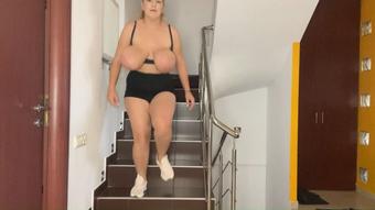 Running up and down my stairs - November 08, 2022 (HugeBoobsErin)