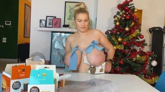 Cr*ushing more boxes - January 05, 2023 (HugeBoobsErin)