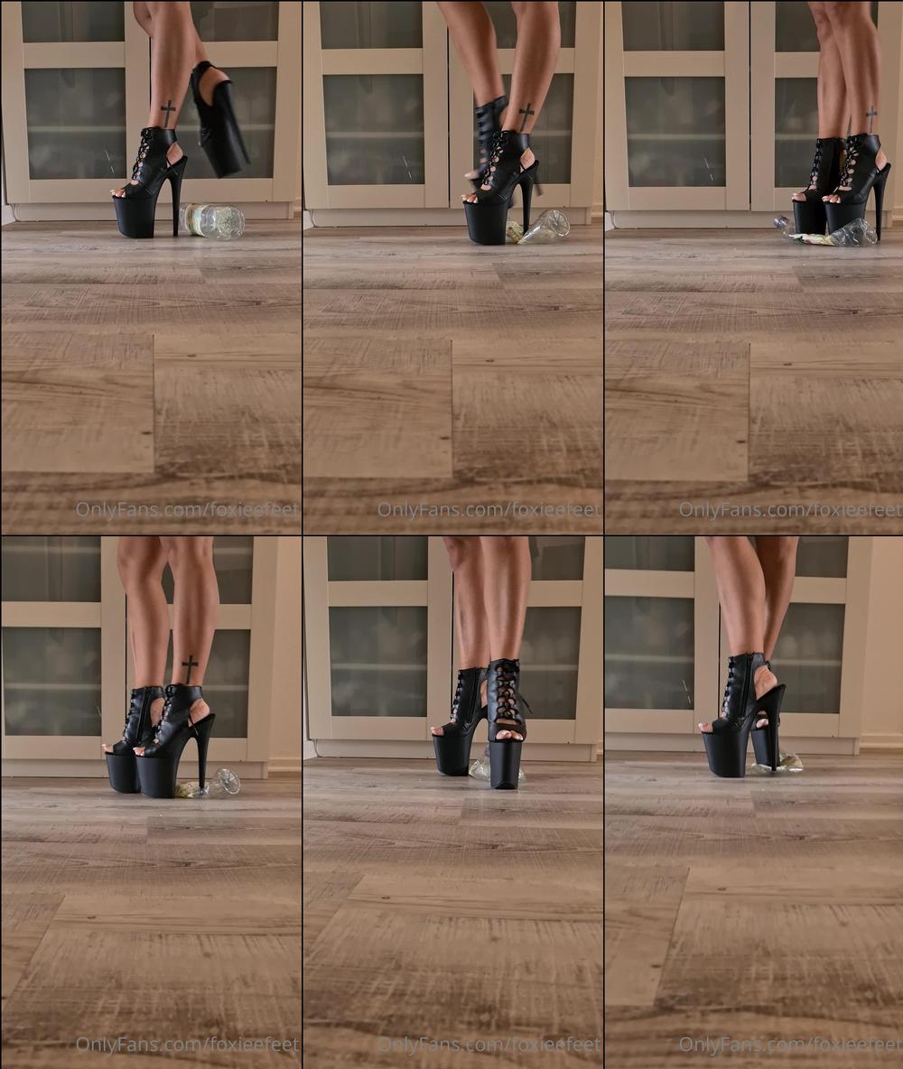 foxieefeet 22 04 2023 2470789673 crushing the bottle