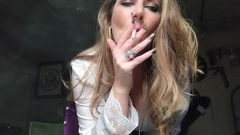 Sensual long nail smoking 100s - October 29, 2021 (MizzErotique)
